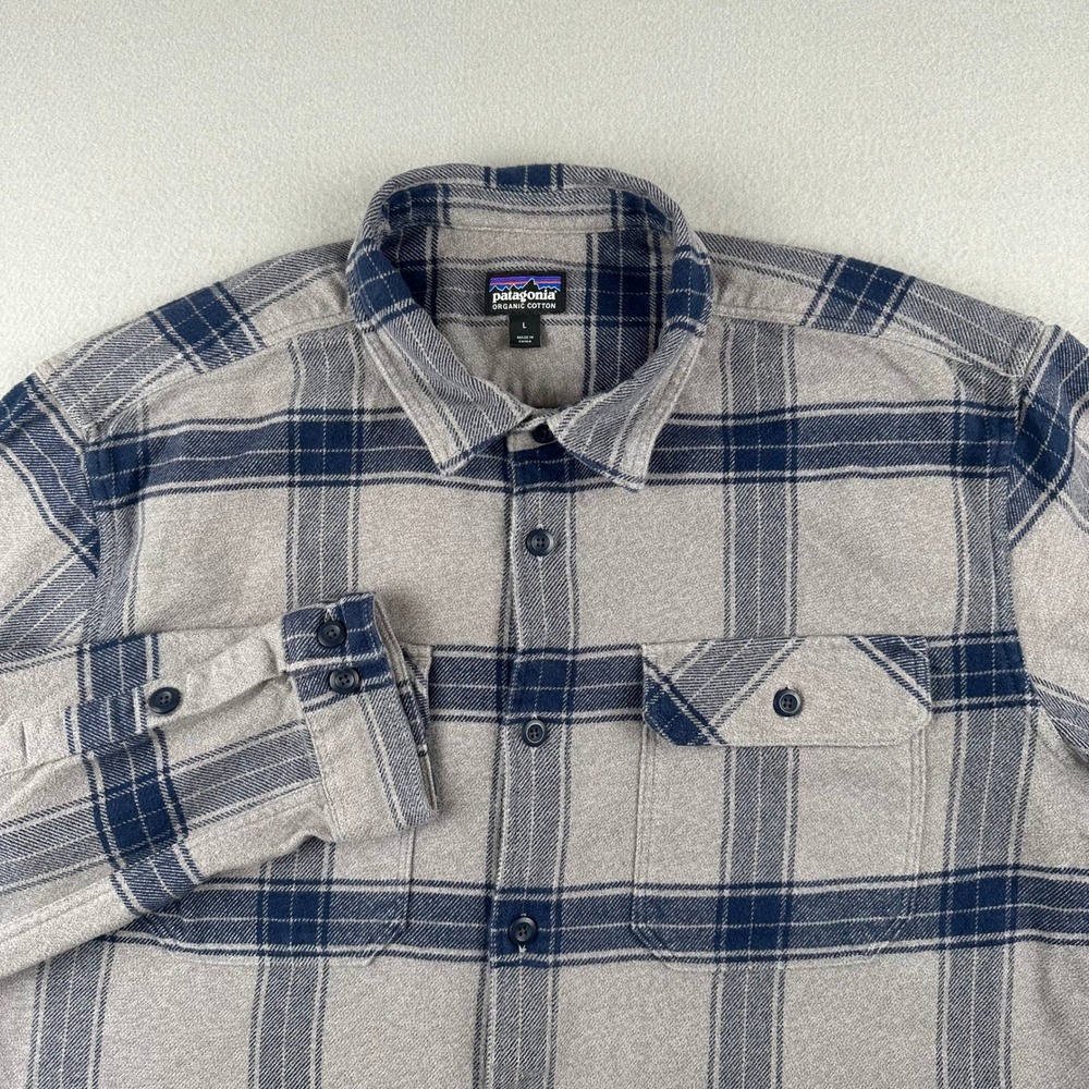 Patagonia Fjord Flannel Men L Grey Blue Plaid Organic Cotton Button Down 53947